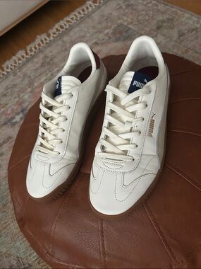 NWOT Puma Men’s White Leather Sneakers